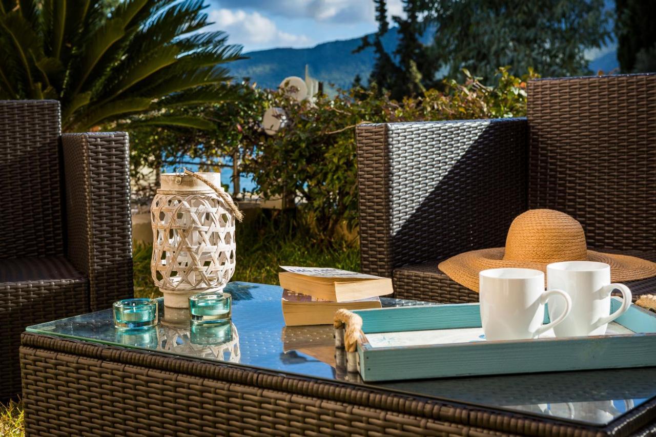 Apartment Lilly, Apartment With Communal Pool, 10 Meters From Sea Sami (Kefalonia) Exterior foto